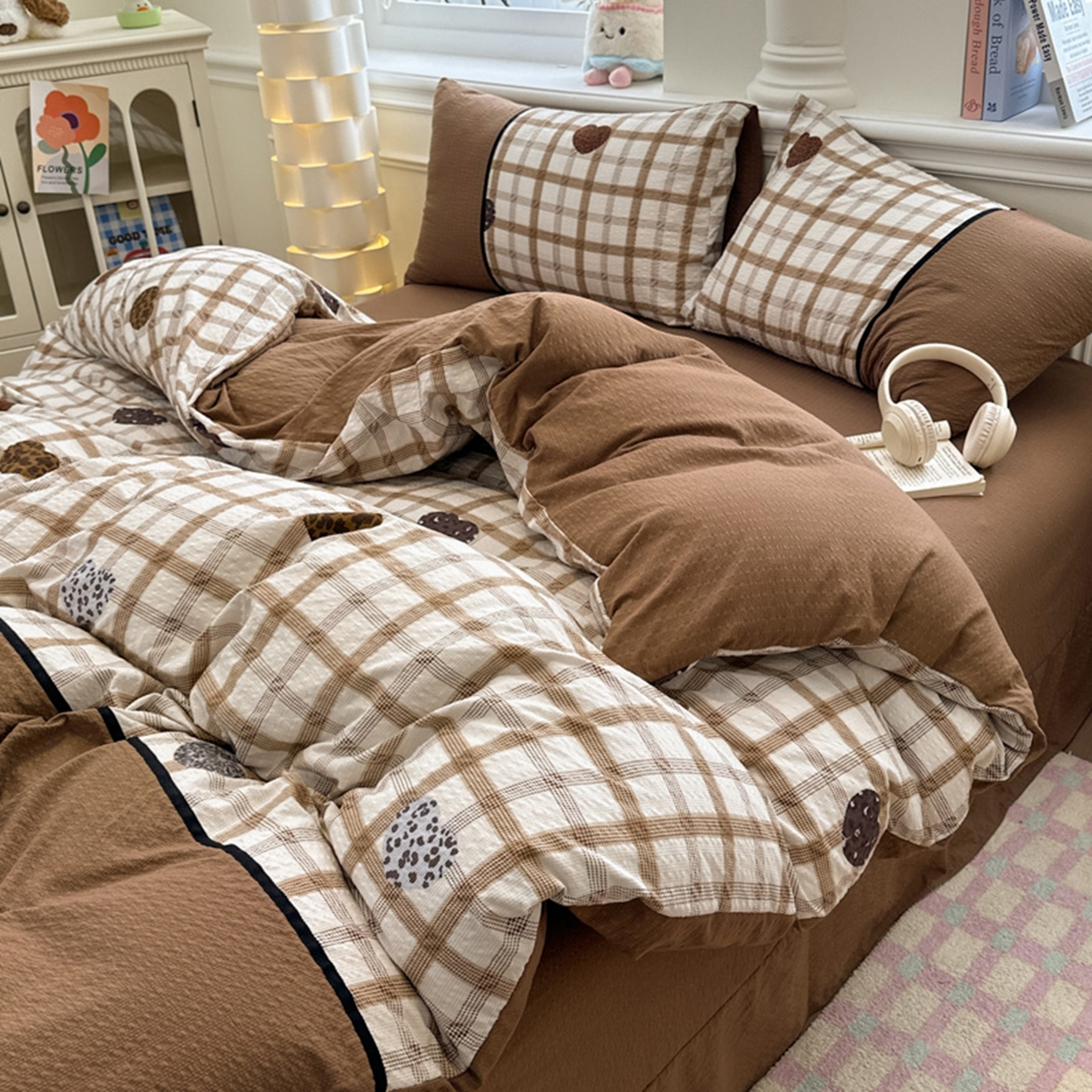 91家纺网 家纺一手货源 找家纺 铠畅家纺 2026春夏新品高克重拼接泡芙纱泡泡皱皱纱四件套 豹心日记