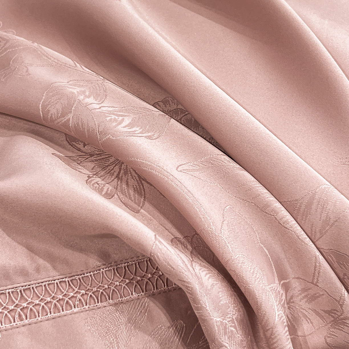 91家纺网 家纺一手货源 找家纺 金牛座家纺 2026新款高精密大花位提花镂空花边床盖四件套-奥黛丽系列 奥黛丽-浅豆沙