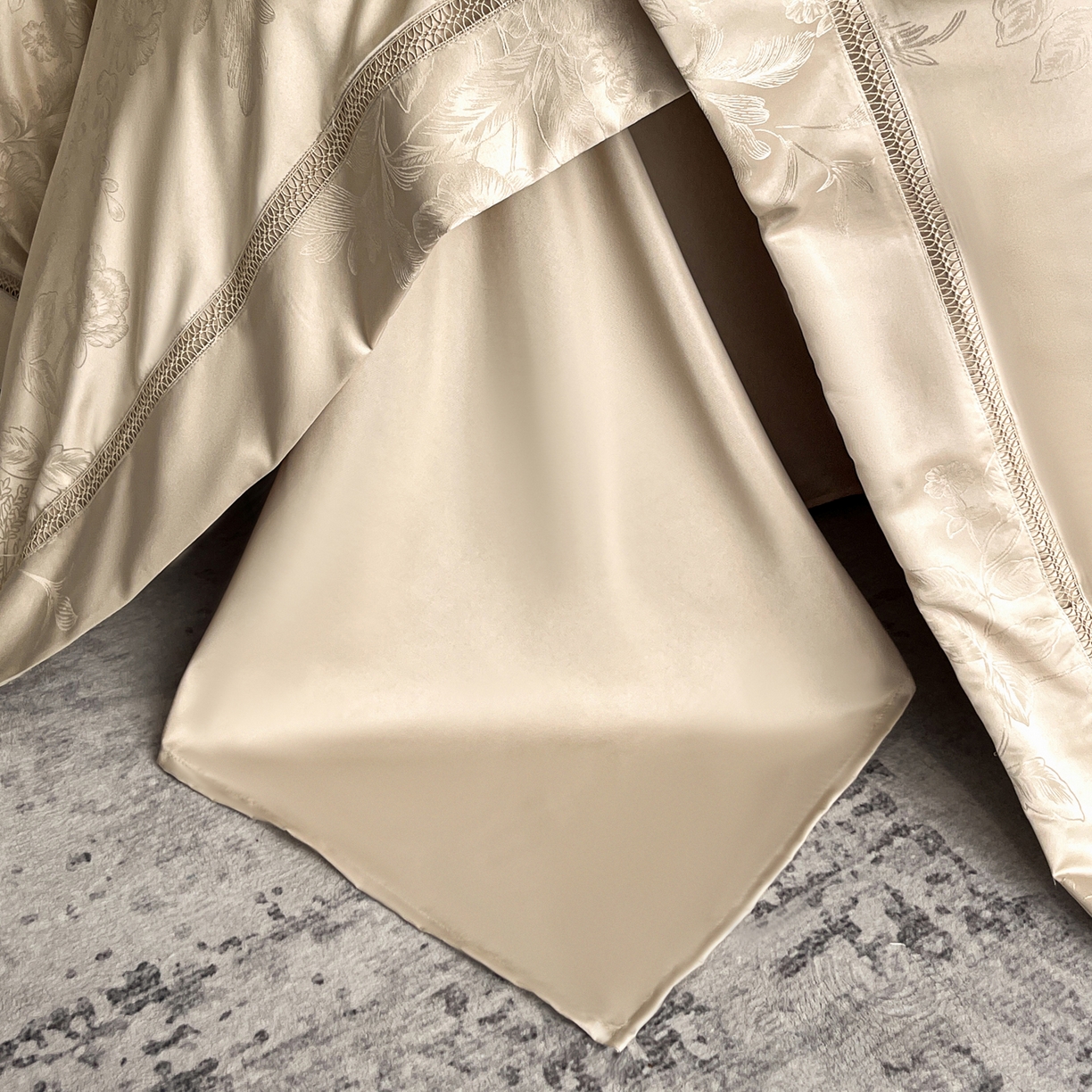 91家纺网 家纺一手货源 找家纺 金牛座家纺 2026新款高精密大花位提花镂空花边床盖四件套-奥黛丽系列 奥黛丽-香槟