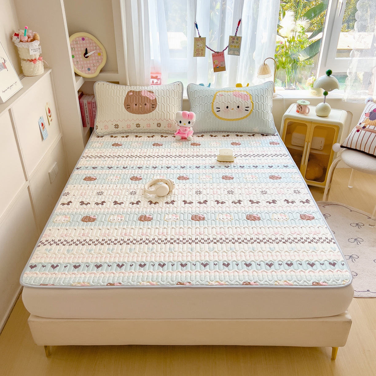 91家纺网 家纺一手货源 找家纺 摩妮卡 2026新款数码大版小清新乳胶凉席床席款三件套-场景二 友谊记忆片