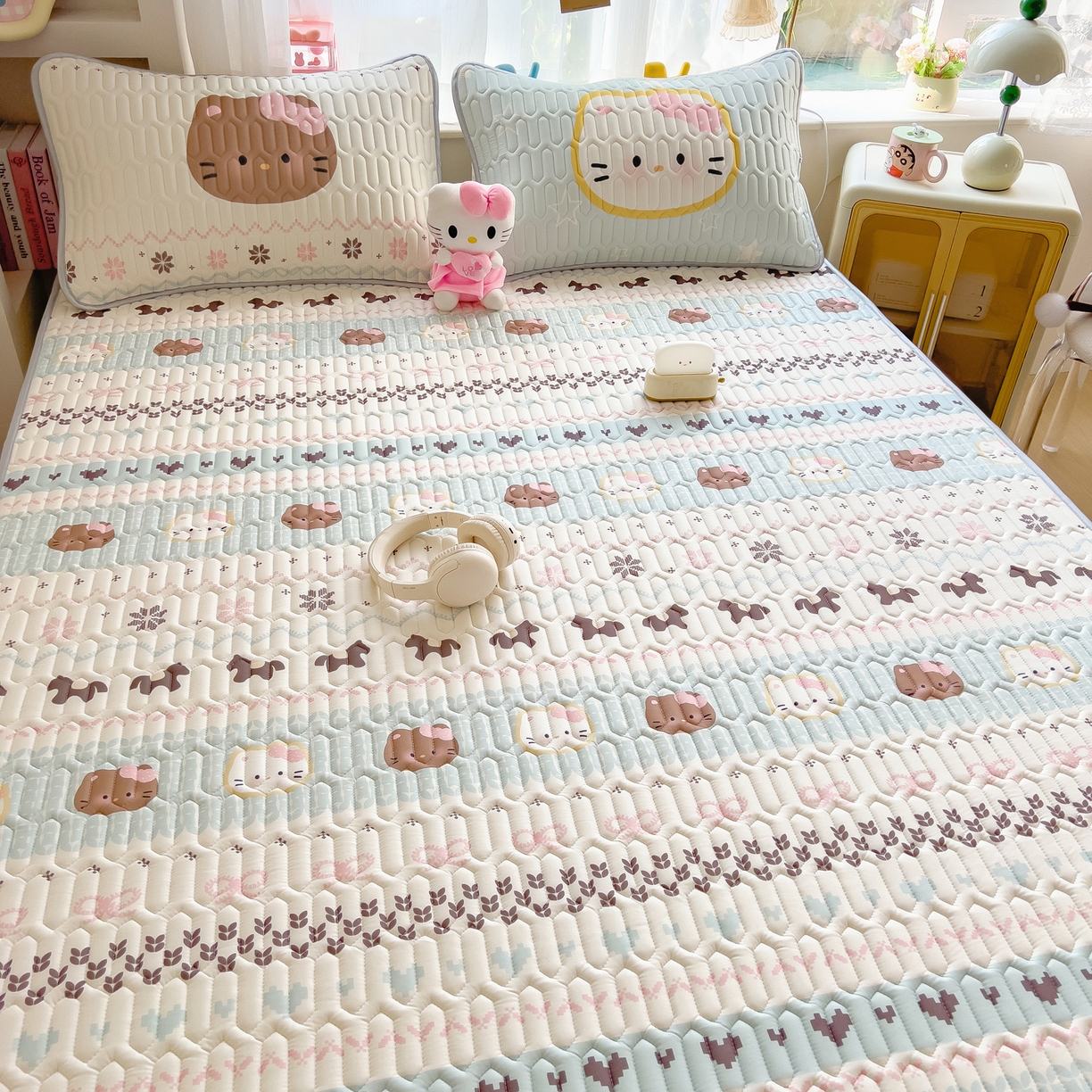 91家纺网 家纺一手货源 找家纺 摩妮卡 2026新款数码大版小清新乳胶凉席床席款三件套-场景二 友谊记忆片