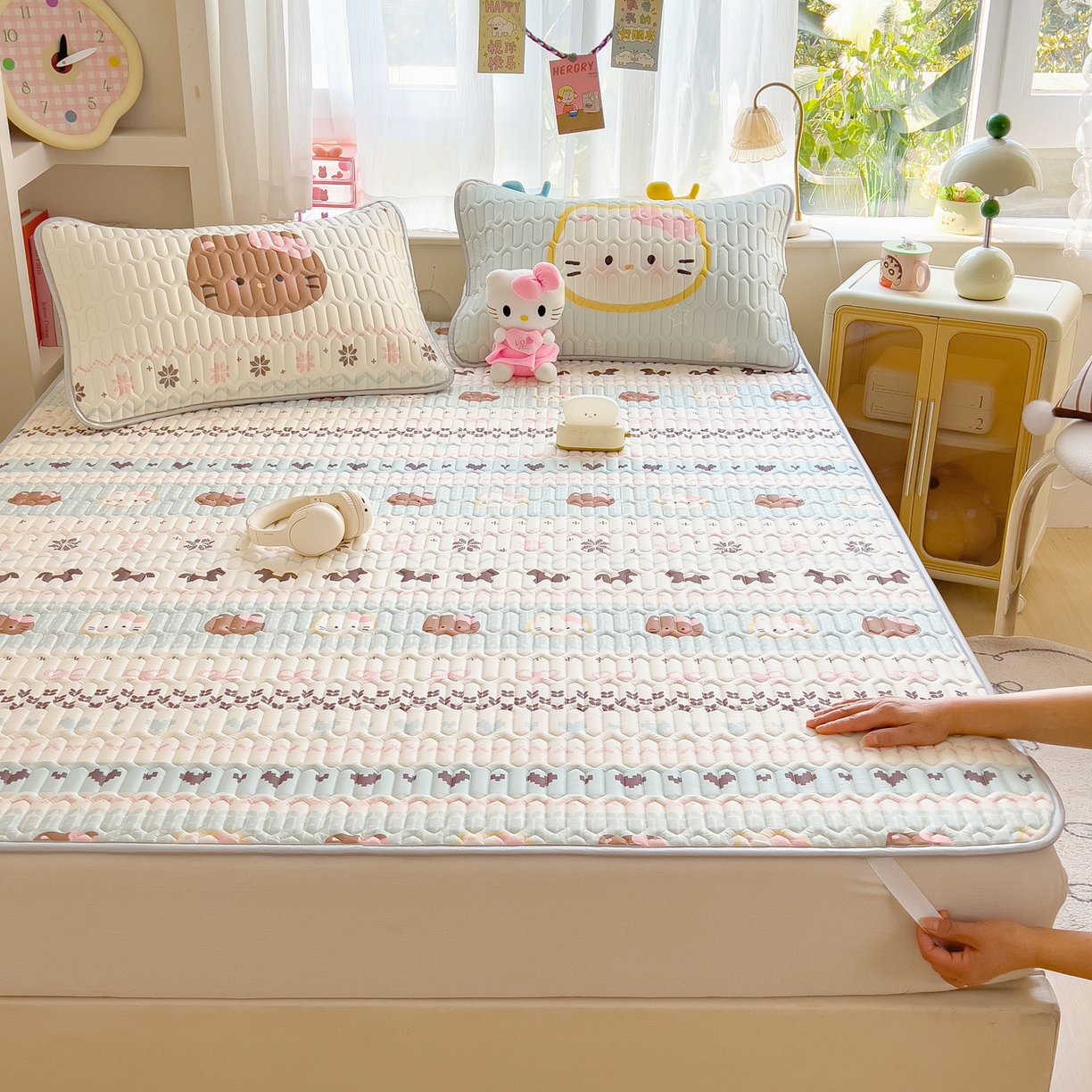 91家纺网 家纺一手货源 找家纺 摩妮卡 2026新款数码大版小清新乳胶凉席床席款三件套-场景二 友谊记忆片