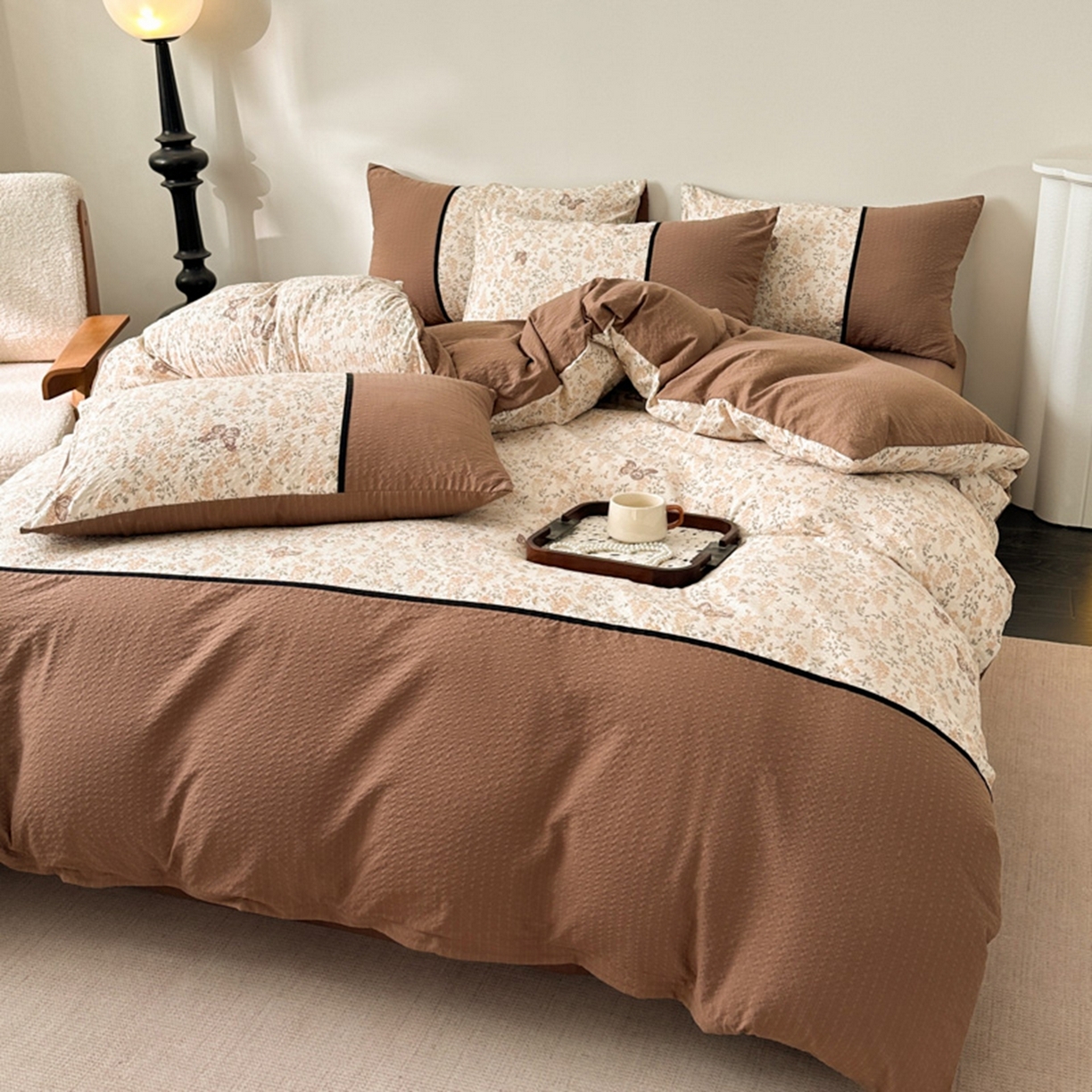 91家纺网 家纺一手货源 找家纺 铠畅家纺 2026春夏新品高克重拼接泡芙纱泡泡皱皱纱四件套 花蝶梦