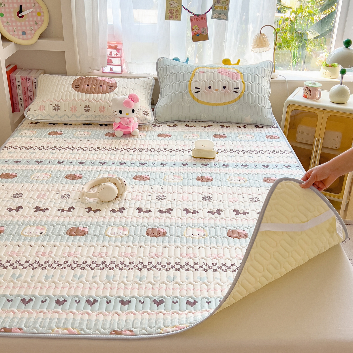 91家纺网 家纺一手货源 找家纺 摩妮卡 2026新款数码大版小清新乳胶凉席床席款三件套-场景二 友谊记忆片