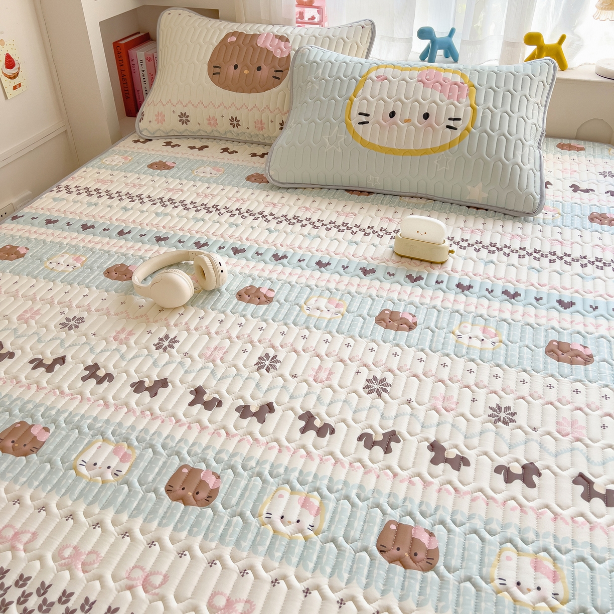 91家纺网 家纺一手货源 找家纺 摩妮卡 2026新款数码大版小清新乳胶凉席床席款三件套-场景二 友谊记忆片