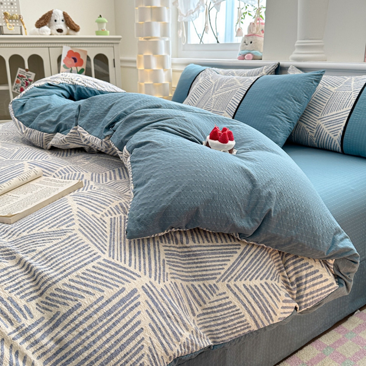 91家纺网 家纺一手货源 找家纺 铠畅家纺 2026春夏新品高克重拼接泡芙纱泡泡皱皱纱四件套 蓝纹序