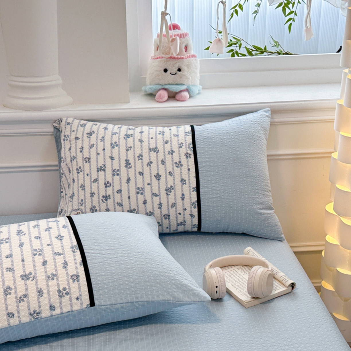 91家纺网 家纺一手货源 找家纺 铠畅家纺 2026春夏新品高克重拼接泡芙纱泡泡皱皱纱四件套 蓝雾花