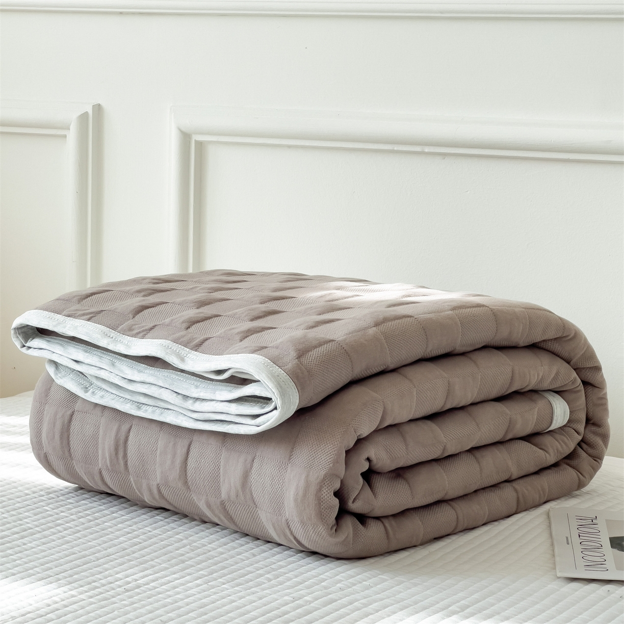 91家纺网 家纺一手货源 找家纺 云恋家纺 2026新款空气提花全棉盖毯夏被毯子 方格-灰卡