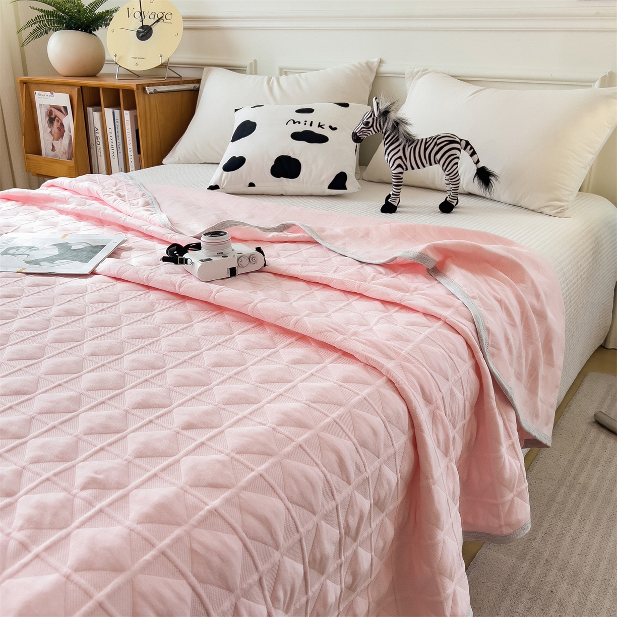 91家纺网 家纺一手货源 找家纺 云恋家纺 2026新款空气提花全棉盖毯夏被毯子 菱形格-粉玉