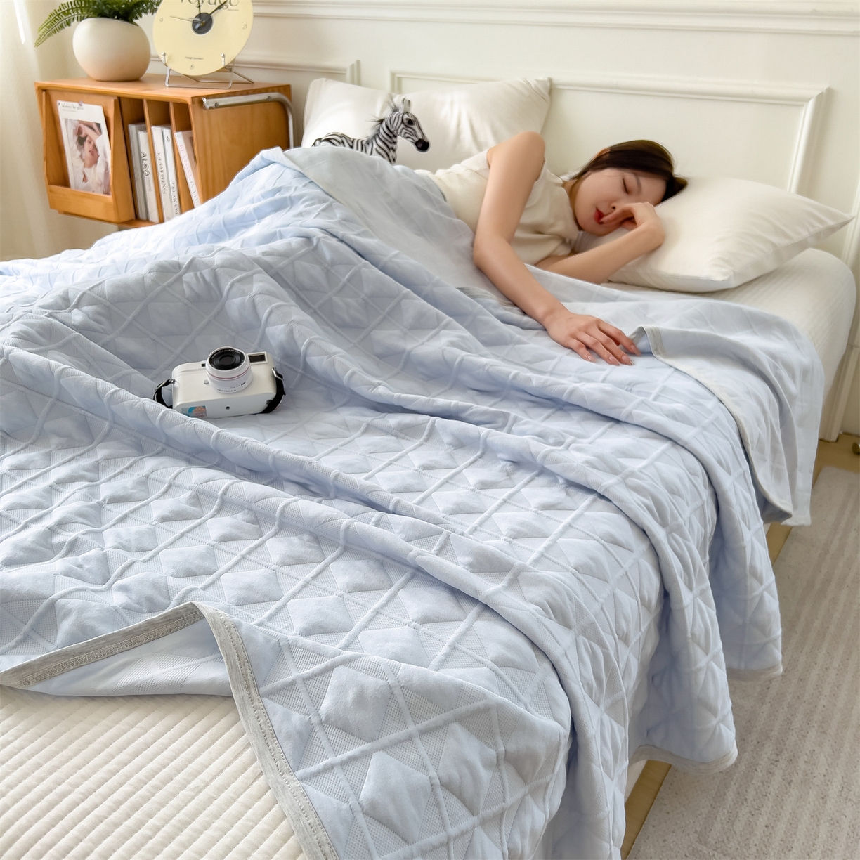 91家纺网 家纺一手货源 找家纺 云恋家纺 2026新款空气提花全棉盖毯夏被毯子 菱形格-浅蓝