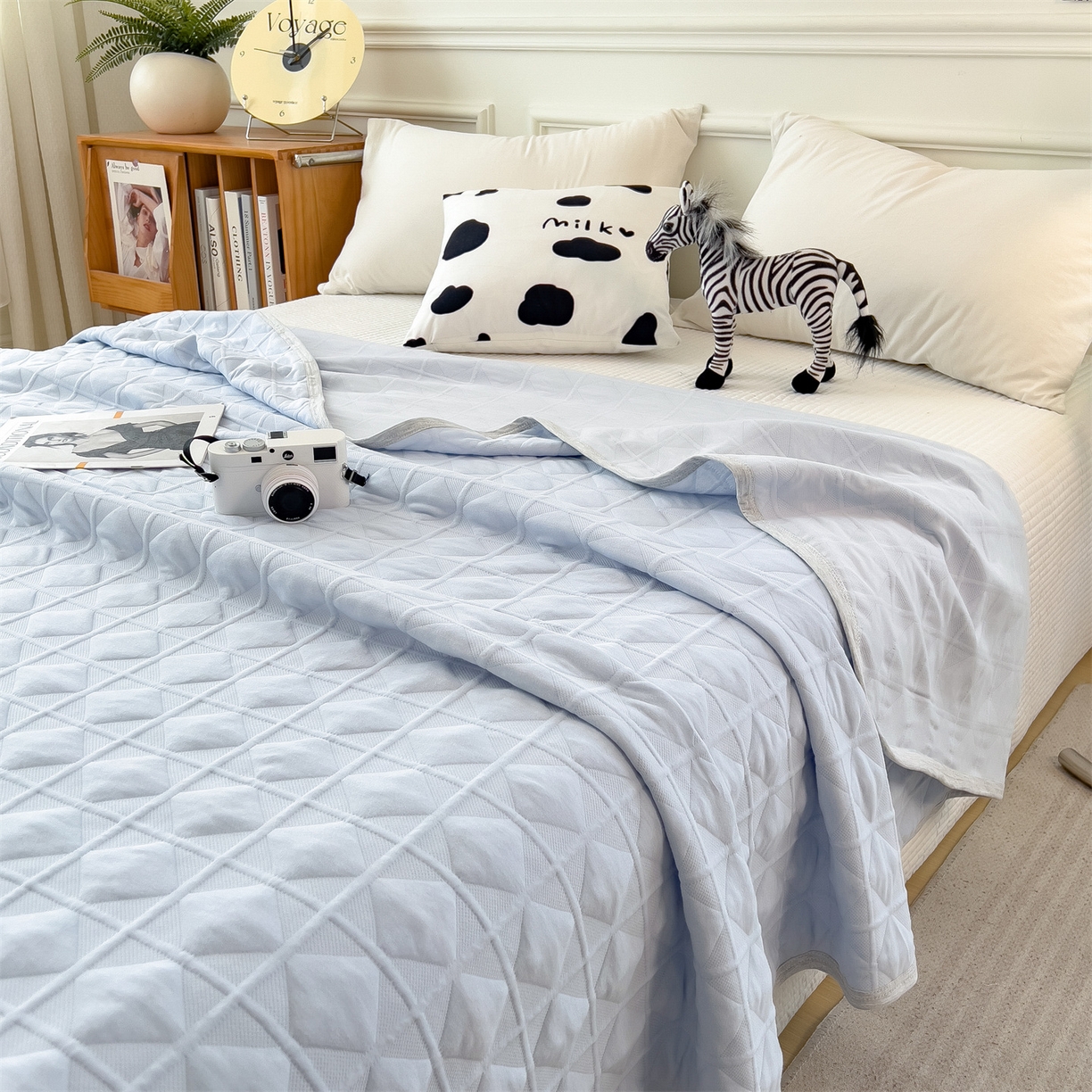 91家纺网 家纺一手货源 找家纺 云恋家纺 2026新款空气提花全棉盖毯夏被毯子 菱形格-浅蓝