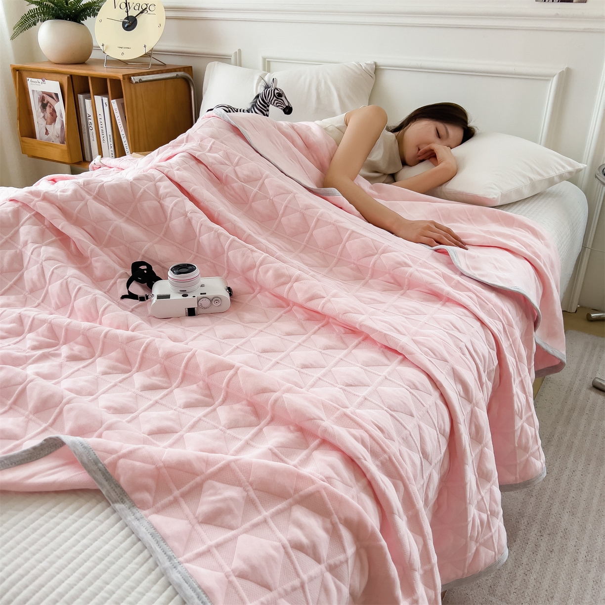 91家纺网 家纺一手货源 找家纺 云恋家纺 2026新款空气提花全棉盖毯夏被毯子 菱形格-粉玉