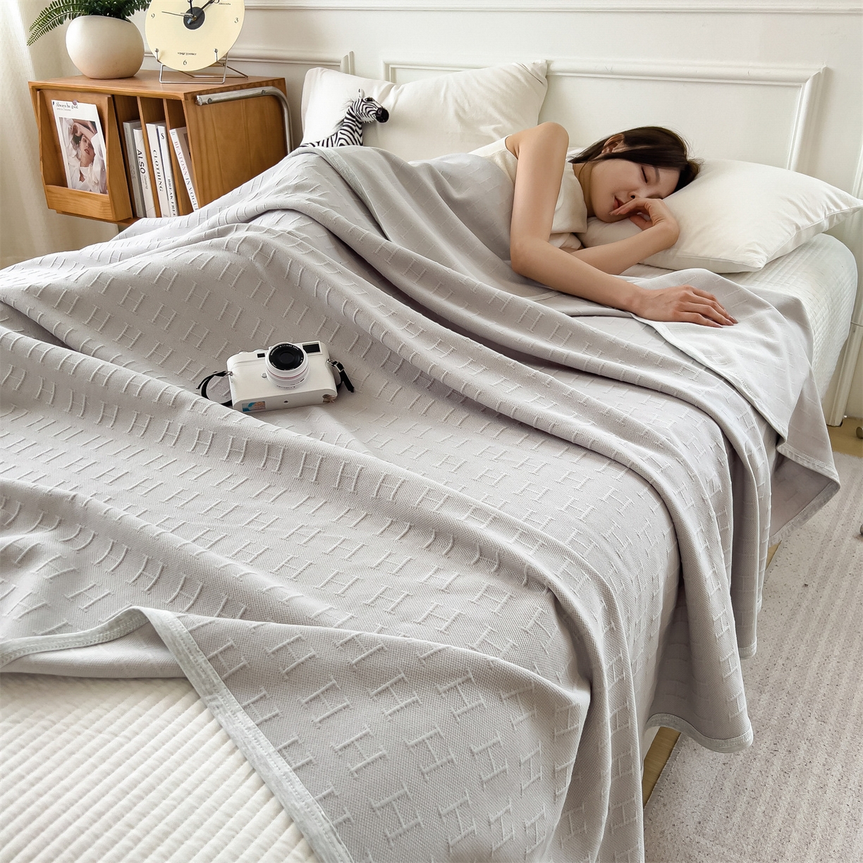 91家纺网 家纺一手货源 找家纺 云恋家纺 2026新款空气提花全棉盖毯夏被毯子 格调-浅灰