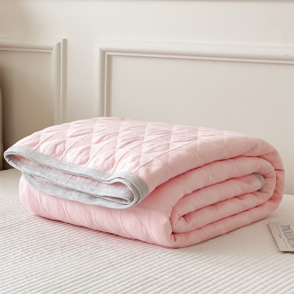 91家纺网 家纺一手货源 找家纺 云恋家纺 2026新款空气提花全棉盖毯夏被毯子 菱形格-粉玉