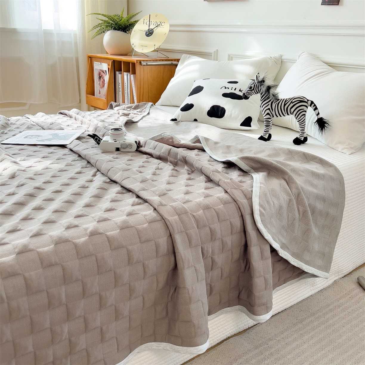 91家纺网 家纺一手货源 找家纺 云恋家纺 2026新款空气提花全棉盖毯夏被毯子 方格-灰卡