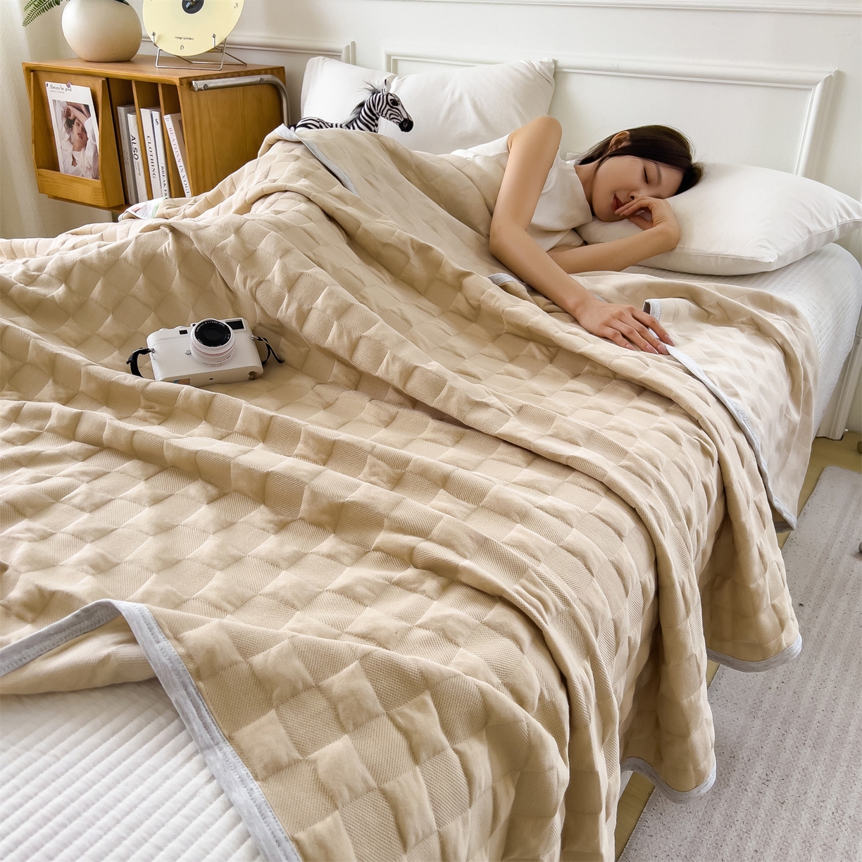 91家纺网 家纺一手货源 找家纺 云恋家纺 2026新款空气提花全棉盖毯夏被毯子 方格-咖色