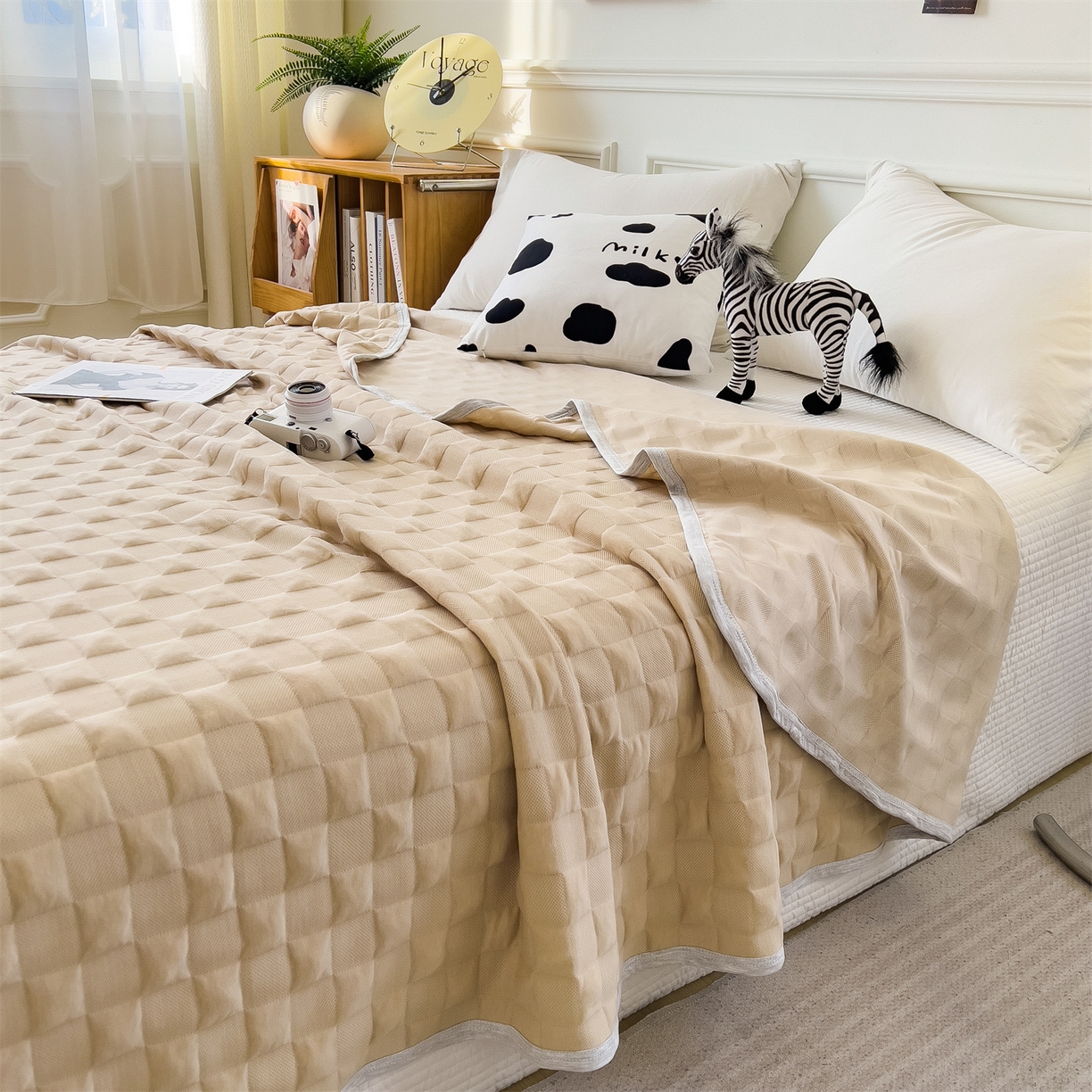 91家纺网 家纺一手货源 找家纺 云恋家纺 2026新款空气提花全棉盖毯夏被毯子 方格-咖色