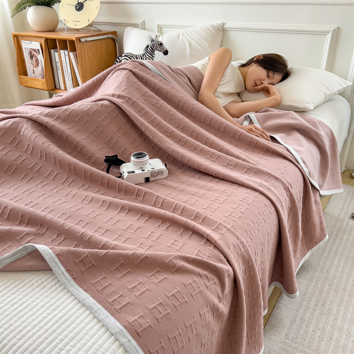 91家纺网 家纺一手货源 找家纺 云恋家纺 2026新款空气提花全棉盖毯夏被毯子 格调-豆沙