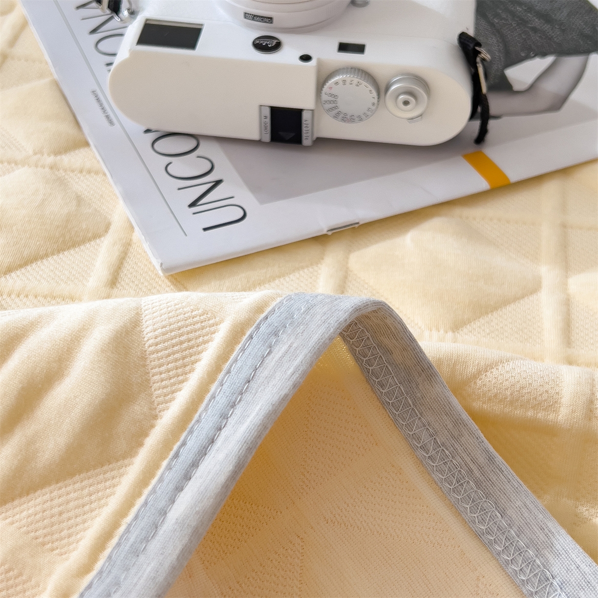 91家纺网 家纺一手货源 找家纺 云恋家纺 2026新款空气提花全棉盖毯夏被毯子 菱形格-奶黄