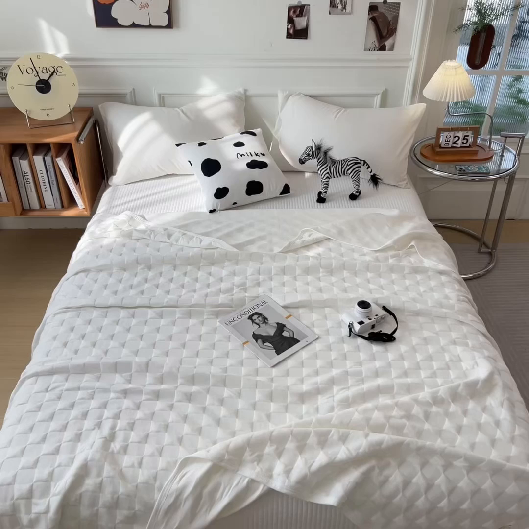 91家纺网 家纺一手货源 找家纺 云恋家纺 2026新款空气提花全棉盖毯夏被毯子 方格-本白