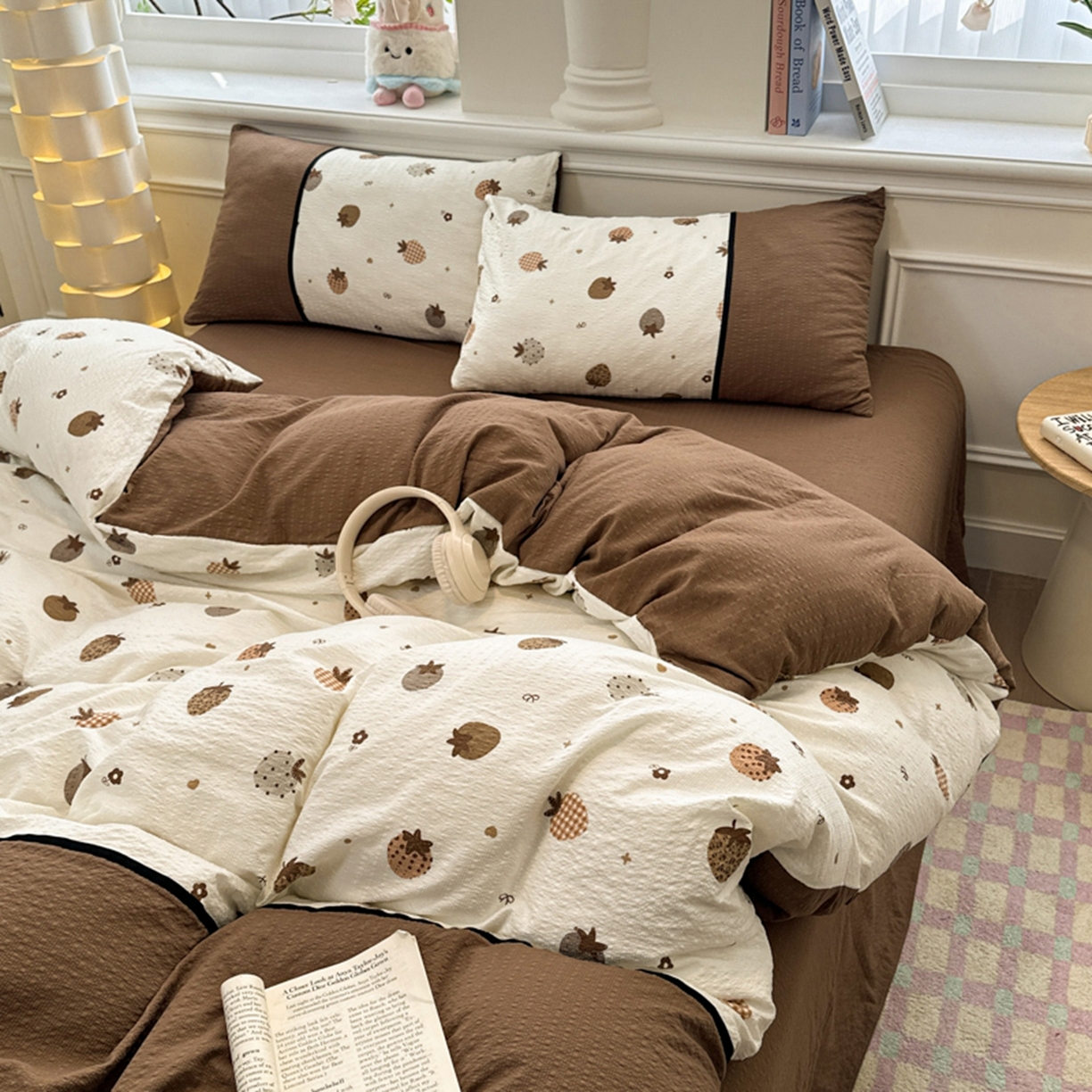 91家纺网 家纺一手货源 找家纺 铠畅家纺 2026春夏新品高克重拼接泡芙纱泡泡皱皱纱四件套 奶油草莓