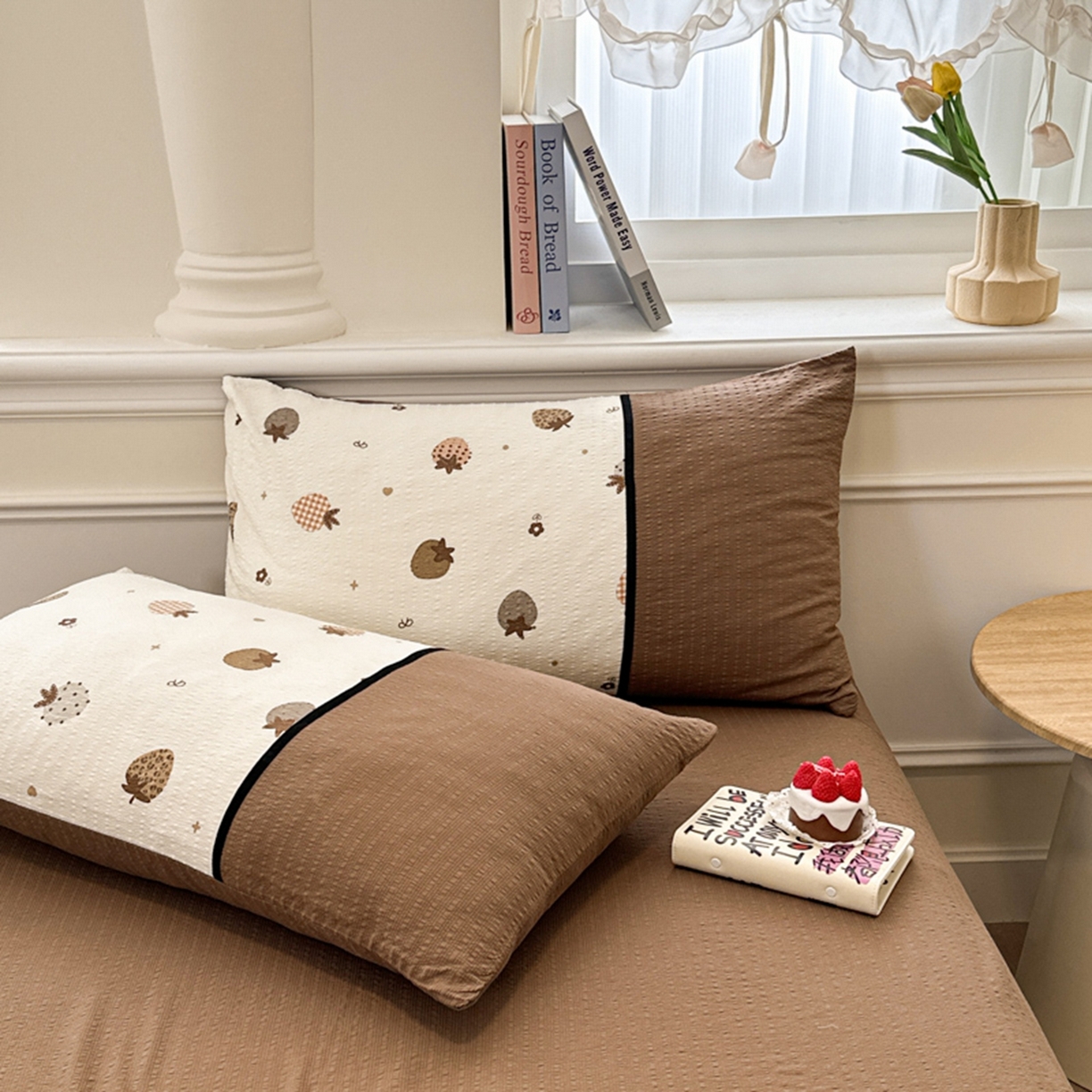 91家纺网 家纺一手货源 找家纺 铠畅家纺 2026春夏新品高克重拼接泡芙纱泡泡皱皱纱四件套 奶油草莓