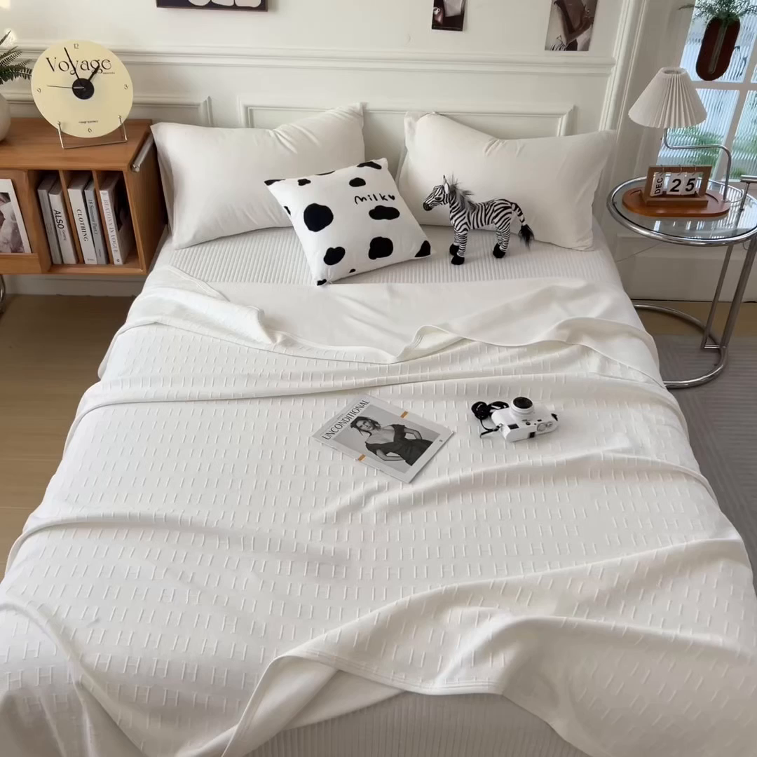 91家纺网 家纺一手货源 找家纺 云恋家纺 2026新款空气提花全棉盖毯夏被毯子 格调-雅白