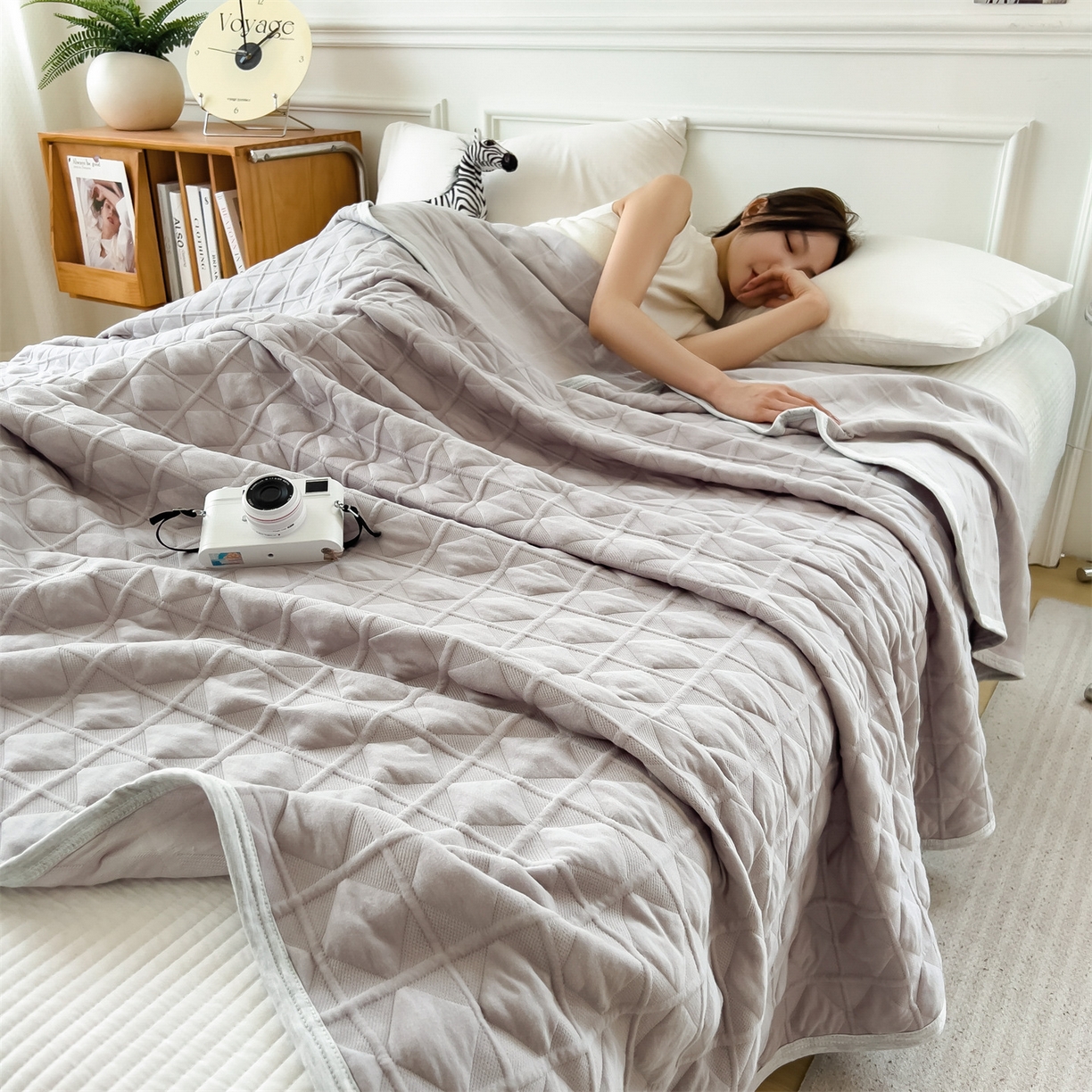 91家纺网 家纺一手货源 找家纺 云恋家纺 2026新款空气提花全棉盖毯夏被毯子 菱形格-奶雾灰