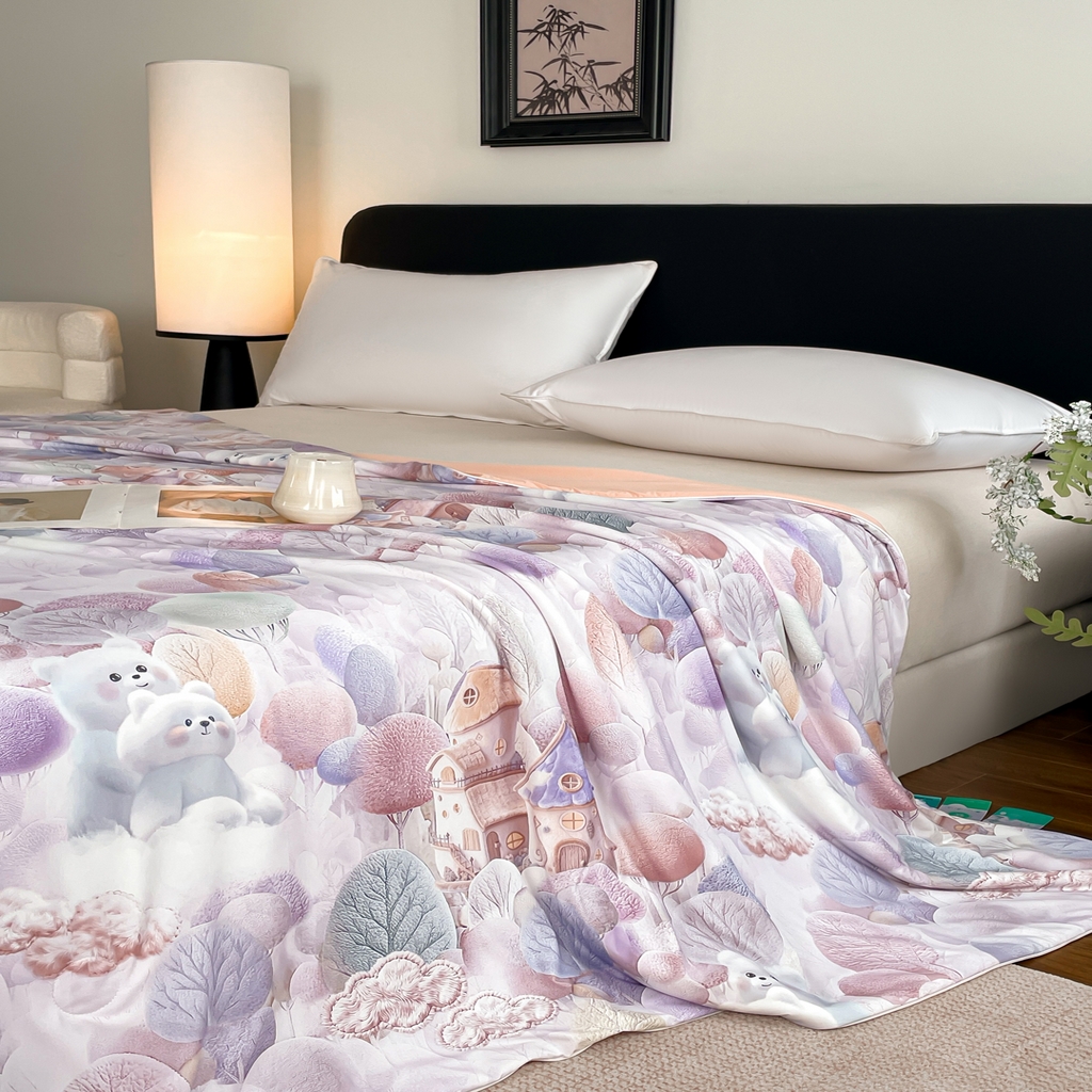 91家纺网 家纺一手货源 找家纺 名兮家居 2026新款印花款锦氨凉感丝夏被空调被夏凉被 小熊乐园