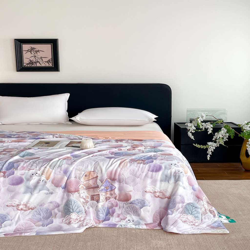 91家纺网 家纺一手货源 找家纺 名兮家居 2026新款印花款锦氨凉感丝夏被空调被夏凉被 小熊乐园