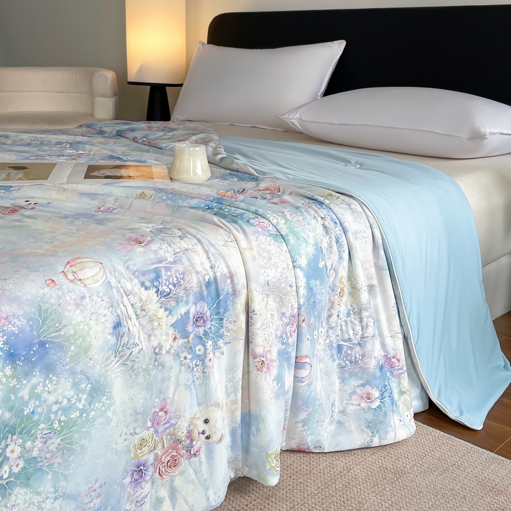 91家纺网 家纺一手货源 找家纺 名兮家居 2026新款印花款锦氨凉感丝夏被空调被夏凉被 花园兔-蓝