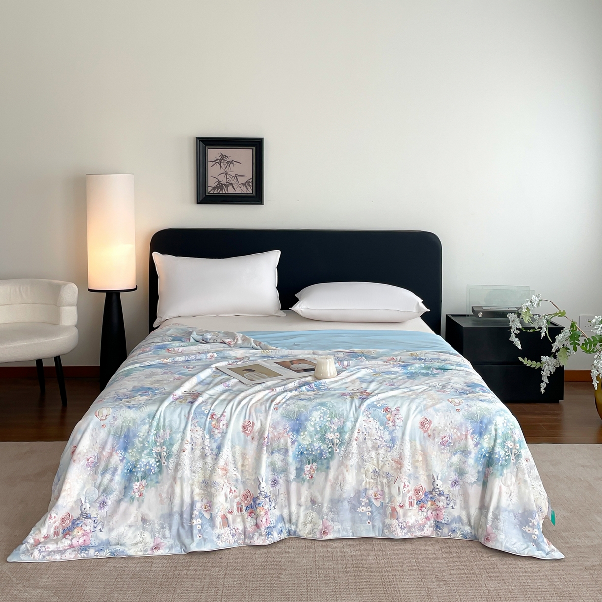91家纺网 家纺一手货源 找家纺 名兮家居 2026新款印花款锦氨凉感丝夏被空调被夏凉被 花园兔-蓝