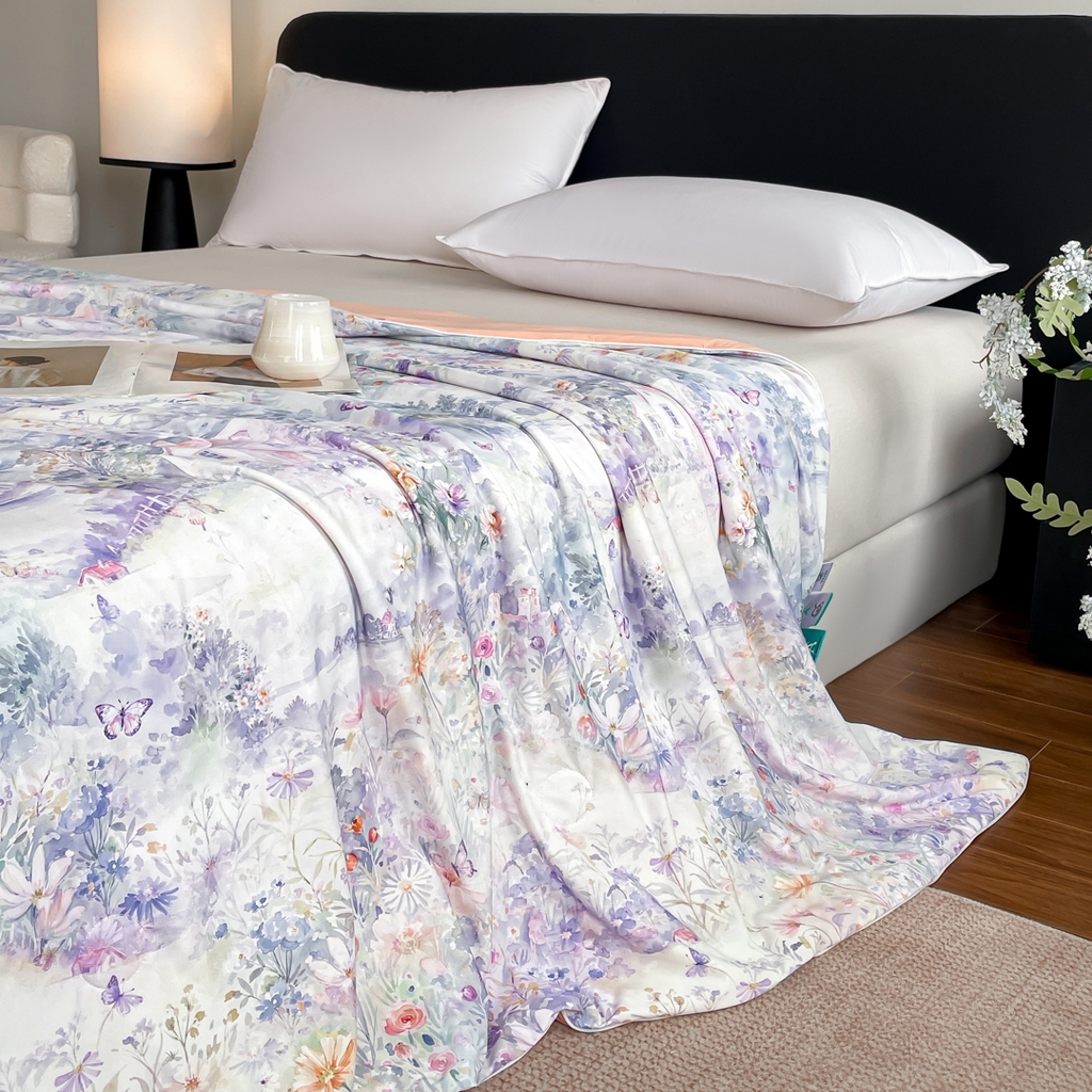 91家纺网 家纺一手货源 找家纺 名兮家居 2026新款印花款锦氨凉感丝夏被空调被夏凉被 世外桃源