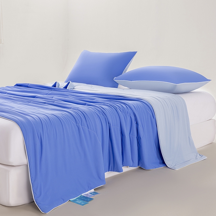 91家纺网 家纺一手货源 找家纺 迪梵家纺 2026新款锦氨凉感黑科技（160克面料）凉感丝夏被冰淇淋夏凉被空调被-风格一 嘟嘟蓝