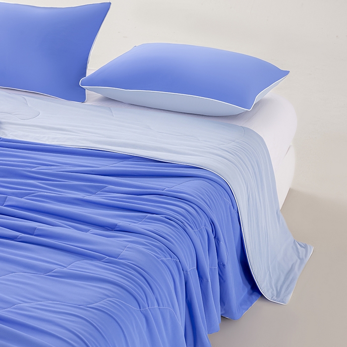 91家纺网 家纺一手货源 找家纺 迪梵家纺 2026新款锦氨凉感黑科技（160克面料）凉感丝夏被冰淇淋夏凉被空调被-风格一 嘟嘟蓝