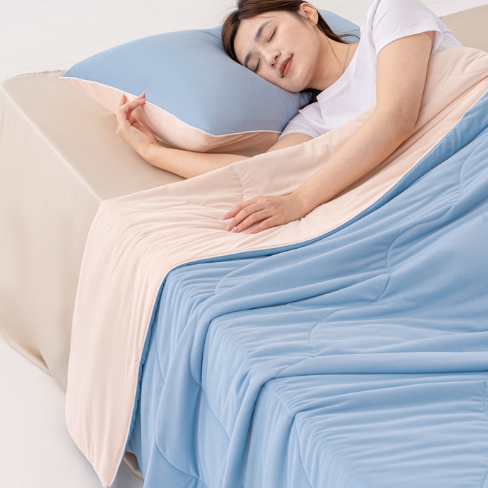 91家纺网 家纺一手货源 找家纺 迪梵家纺 2026新款锦氨凉感黑科技（160克面料）凉感丝夏被冰淇淋夏凉被空调被-风格一 蓝粉玉