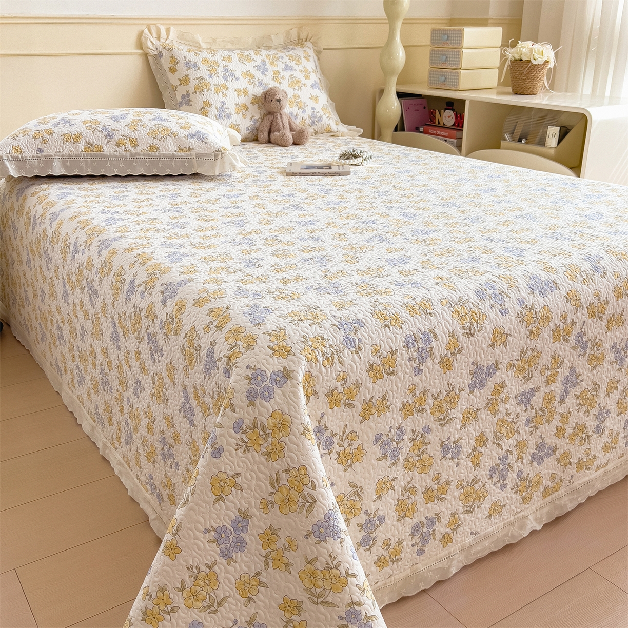 91家纺网 家纺一手货源 找家纺 叠派家纺 2026新款A类印花慕丝绵花边款床盖系列（抽空压缩可供跨境）提供买家秀 金兰+黄