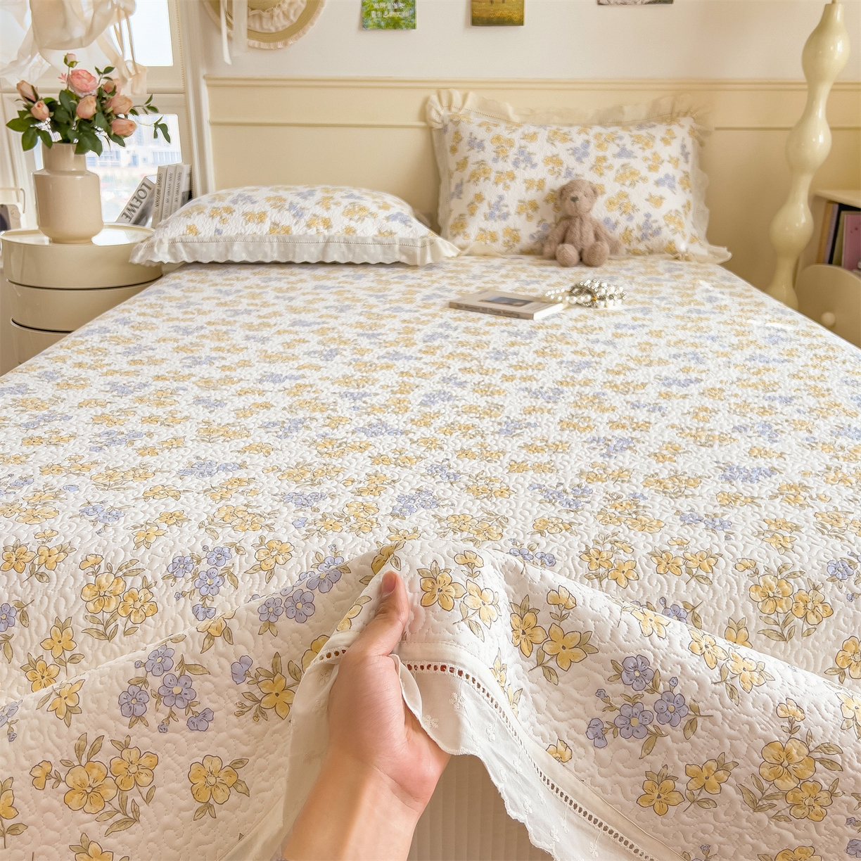 91家纺网 家纺一手货源 找家纺 叠派家纺 2026新款A类印花慕丝绵花边款床盖系列（抽空压缩可供跨境）提供买家秀 金兰+黄