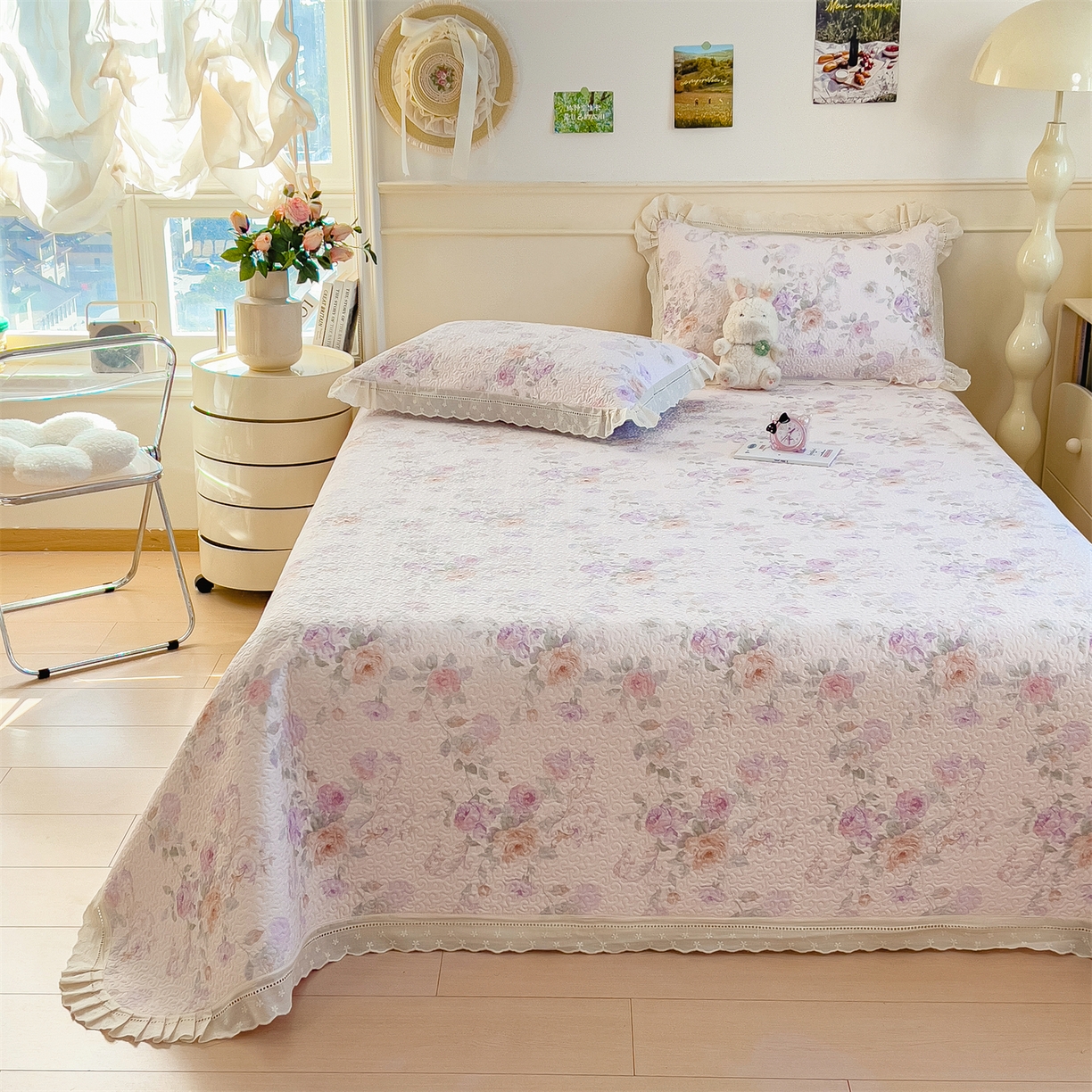 91家纺网 家纺一手货源 找家纺 叠派家纺 2026新款A类印花慕丝绵花边款床盖系列（抽空压缩可供跨境）提供买家秀 凡尔赛+粉