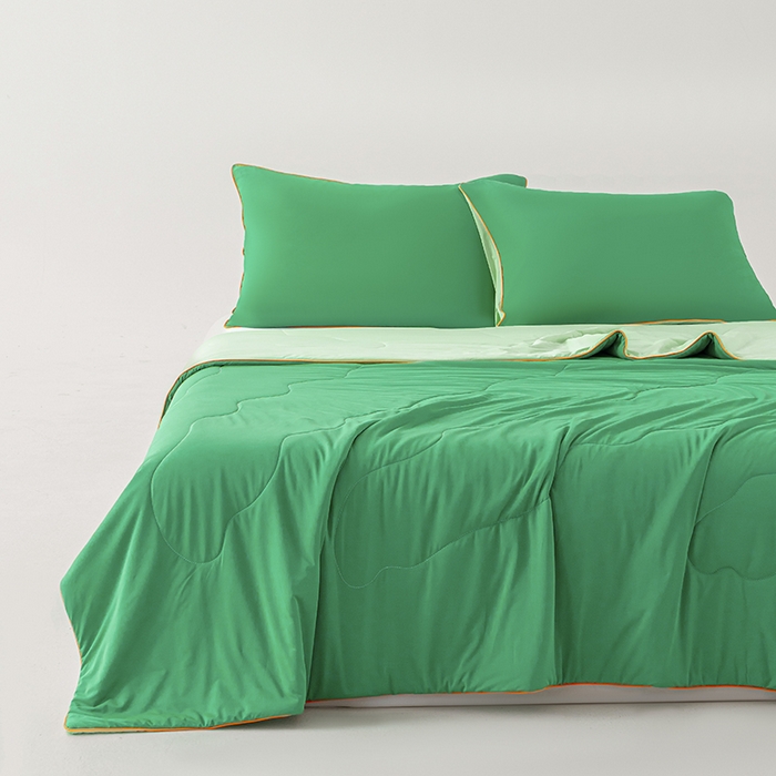 91家纺网 家纺一手货源 找家纺 迪梵家纺 2026新款锦氨凉感黑科技（160克面料）凉感丝夏被冰淇淋夏凉被空调被-风格二 西瓜啵啵