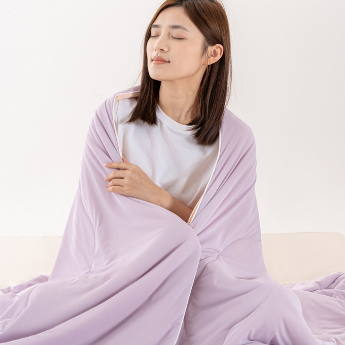 91家纺网 家纺一手货源 找家纺 迪梵家纺 2026新款锦氨凉感黑科技（160克面料）凉感丝夏被冰淇淋夏凉被空调被-风格二 啵啵紫