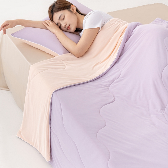 91家纺网 家纺一手货源 找家纺 迪梵家纺 2026新款锦氨凉感黑科技（160克面料）凉感丝夏被冰淇淋夏凉被空调被-风格二 啵啵紫