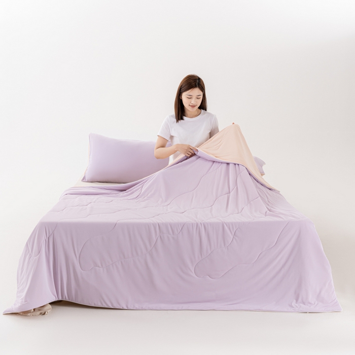 91家纺网 家纺一手货源 找家纺 迪梵家纺 2026新款锦氨凉感黑科技（160克面料）凉感丝夏被冰淇淋夏凉被空调被-风格二 啵啵紫