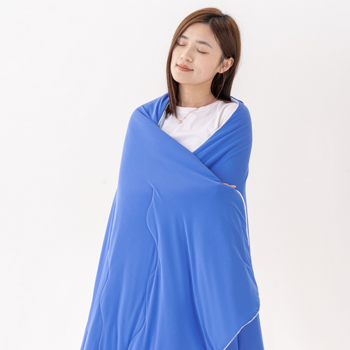 91家纺网 家纺一手货源 找家纺 迪梵家纺 2026新款锦氨凉感黑科技（160克面料）凉感丝夏被冰淇淋夏凉被空调被-风格二 嘟嘟蓝