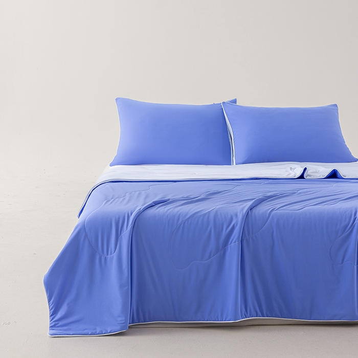 91家纺网 家纺一手货源 找家纺 迪梵家纺 2026新款锦氨凉感黑科技（160克面料）凉感丝夏被冰淇淋夏凉被空调被-风格二 嘟嘟蓝