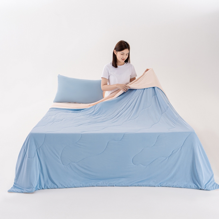 91家纺网 家纺一手货源 找家纺 迪梵家纺 2026新款锦氨凉感黑科技（160克面料）凉感丝夏被冰淇淋夏凉被空调被-风格二 蓝粉玉