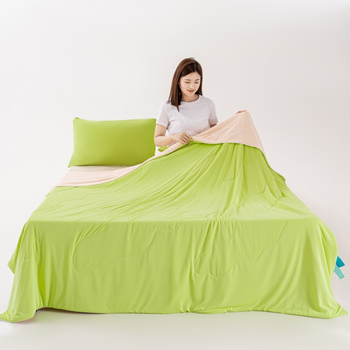 91家纺网 家纺一手货源 找家纺 迪梵家纺 2026新款锦氨凉感黑科技（160克面料）凉感丝夏被冰淇淋夏凉被空调被-风格二 明青玉