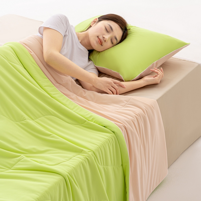 91家纺网 家纺一手货源 找家纺 迪梵家纺 2026新款锦氨凉感黑科技（160克面料）凉感丝夏被冰淇淋夏凉被空调被-风格二 明青玉