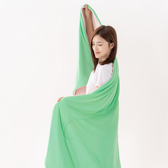 91家纺网 家纺一手货源 找家纺 迪梵家纺 2026新款锦氨凉感黑科技（160克面料）凉感丝夏被冰淇淋夏凉被空调被-风格二 浅绿粉