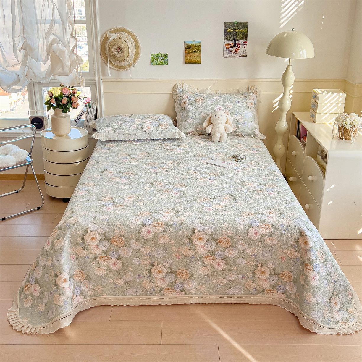 91家纺网 家纺一手货源 找家纺 叠派家纺 2026新款A类印花慕丝绵花边款床盖系列（抽空压缩可供跨境）提供买家秀 青妍+粉